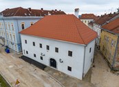 Nakon konstruktivne, na redu cjelovita i energetska obnova Muzeja, Male zgrade gradske uprave i Mihalićeve kuće – Potpisani ugovori vrijedni više od četiri milijuna eura